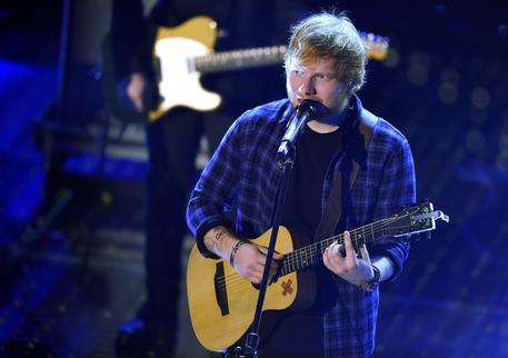 Ed Sheeran, due nuovi singoli Arrivano ‘Castle on the hill’ e ‘Shape of you’