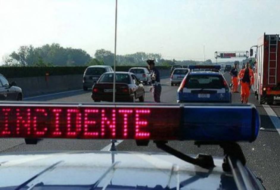 Incidente stradale sulla Palermo-Catania, muore donna e 3 feriti