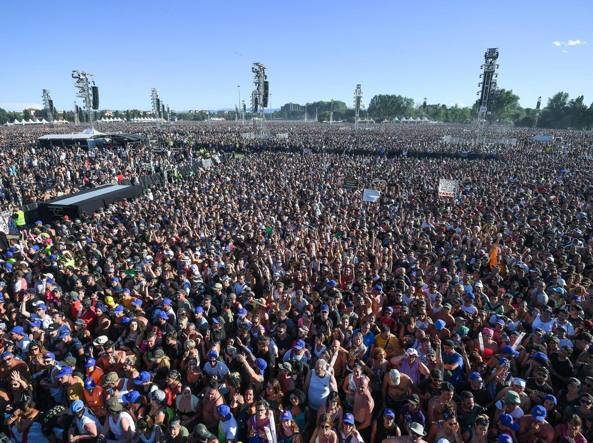 Concerto al Modena park, la lunga notte di Vasco. 220mila per festa dei 40 anni