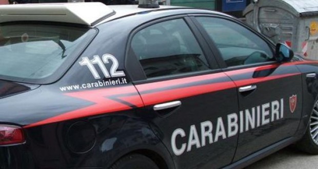 Dramma della solitudine a Siracusa: 71enne trovato morto in casa dopo giorni