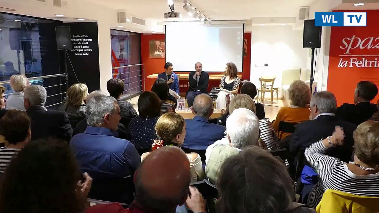 Grande successo di pubblico e di vendite per Alessandro Marinaro.Edito da A&A a la Feltrinelli di Catania -GUARDA IL VIDEO-