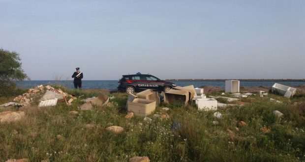 Portopalo, i carabinieri sequestrano discarica abusiva
