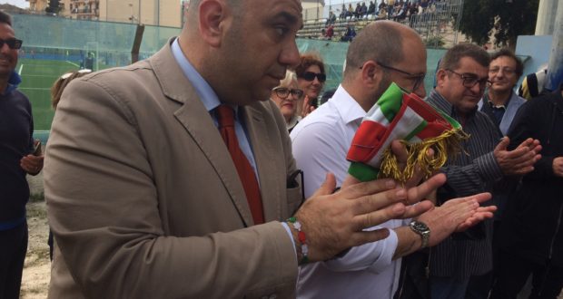 Striscioni e cori per lâinaugurazione della gradinata Imbesi