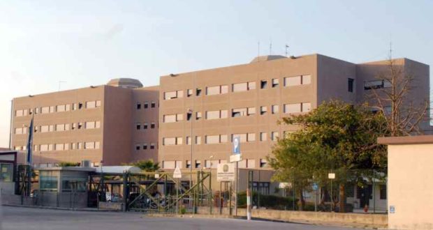 Agente penitenziario aggredito da detenuto a Cavadonna