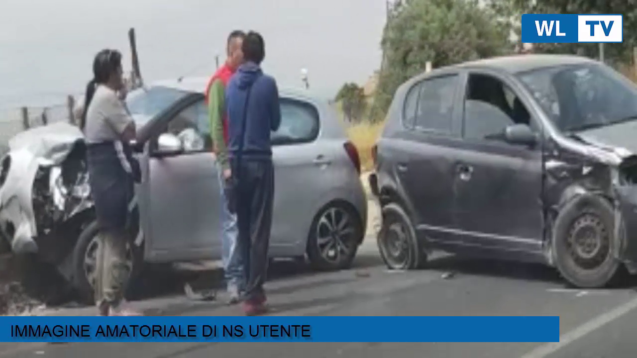 Scontro tra due auto in Viale Ermocrate SS124 dopo il cimitero di Siracusa-GUARDA IL VIDEO-