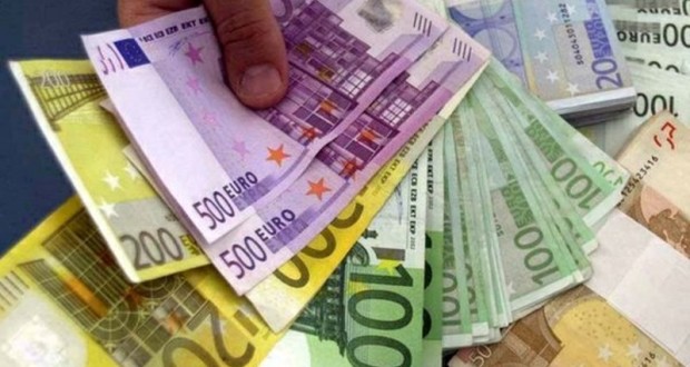Siracusa, si finge avvocato per truffare un’anziana