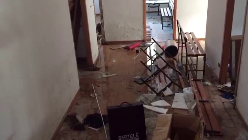 Priolo, vandali distruggono il Polivalente-GUARDA IL VIDEO