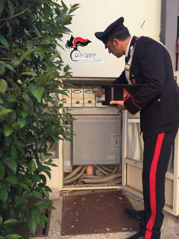 Noto : Arrestato un commerciante e denunciate dodici persone per furto di energia elettrica