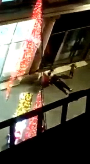 Spari al mercatino di Natale Strasburgo , 3 morti e 12 feriti-Guarda il video-