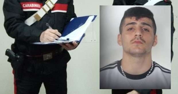Siracusa, nascondeva cocaina in casa: arrestato 21enne