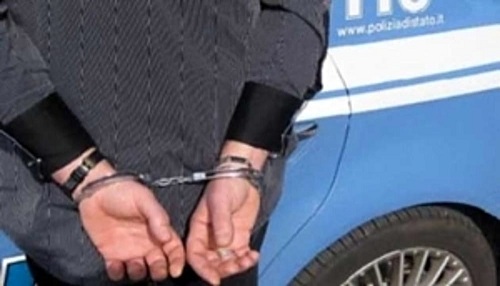 Pachino, aggredisce la compagna con un grosso bastone, arrestato uomo violento