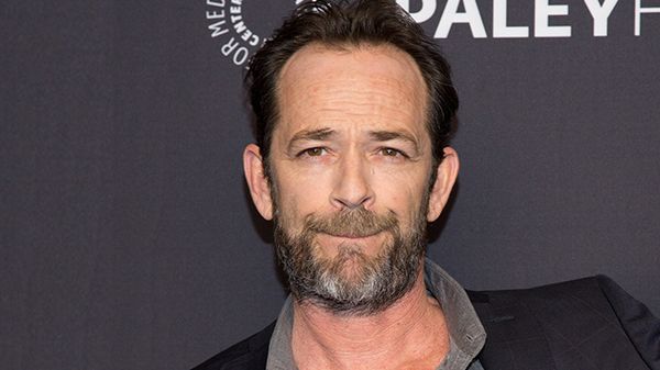 Luke  Perry non ce l’ha fatta :L’attore di”Beverly hills” e “Riverdale” è morto a 52 anni