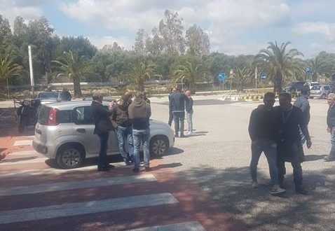Priolo, protestano i lavoratori della Roca: da 2 mesi senza stipendio
