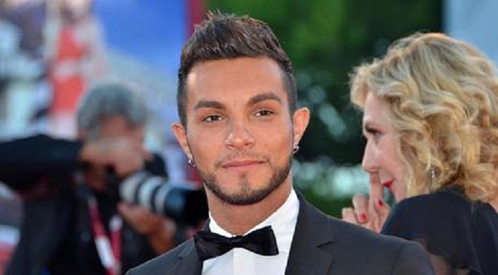 Il cantante Marco Carta arrestato per furto aggravato