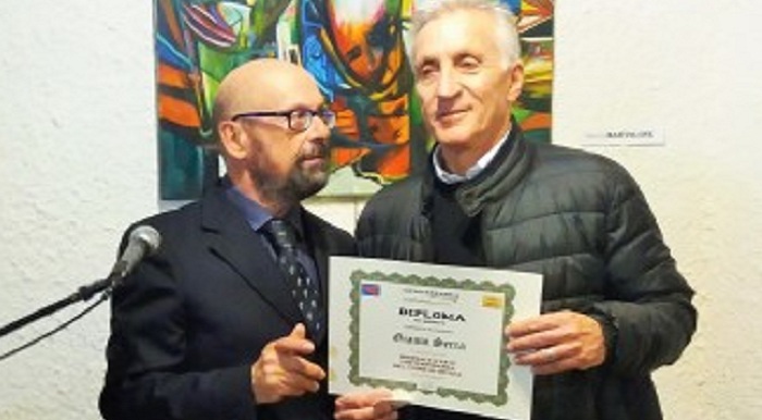 Lo scultore Gianni Serra le sue “Eruzioni” alla Mediterranea di Siracusa
