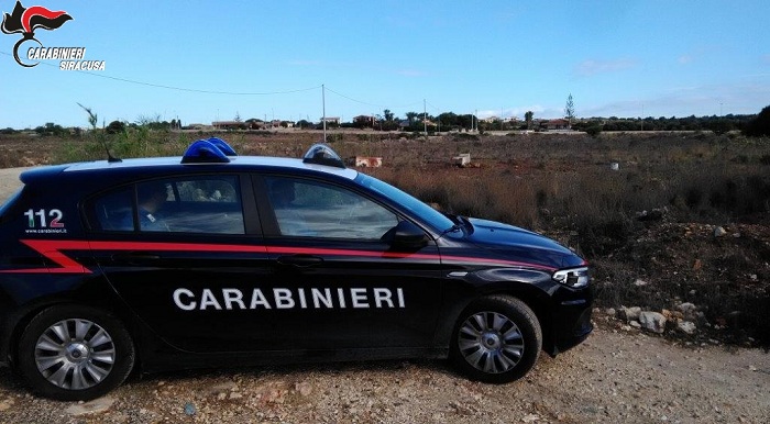 Villasmundo. Distrutti 5.000 metri di vegetazione spontanea: arrestata piromane