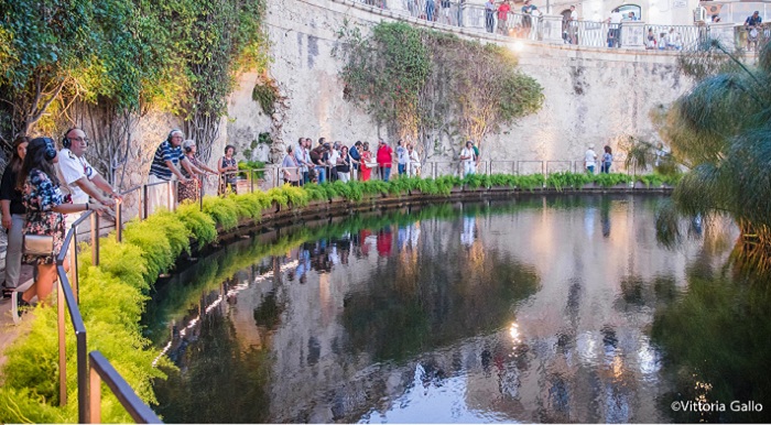 I bambini di Siracusa riconsegnano la Fonte Aretusa alla città