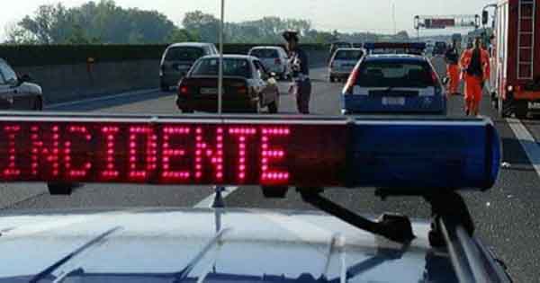 Augusta. Contromano in autostrada: 4 feriti