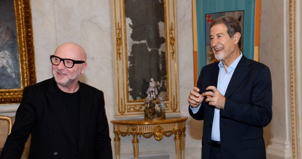 Dolce&Gabbana promuovono la Sicilia, l’idea del progetto “Cinema all’aperto”: le 4 tappe saranno Siracusa, Caltagirone, Castellamare del Golfo e Palermo.