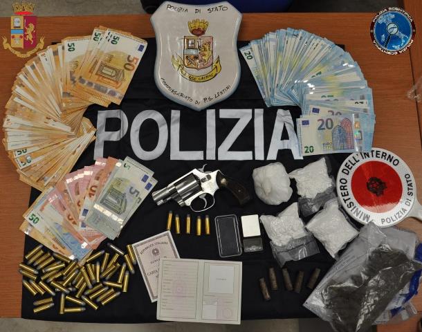 Armi e droga nelle campagne del lentinese (Video)