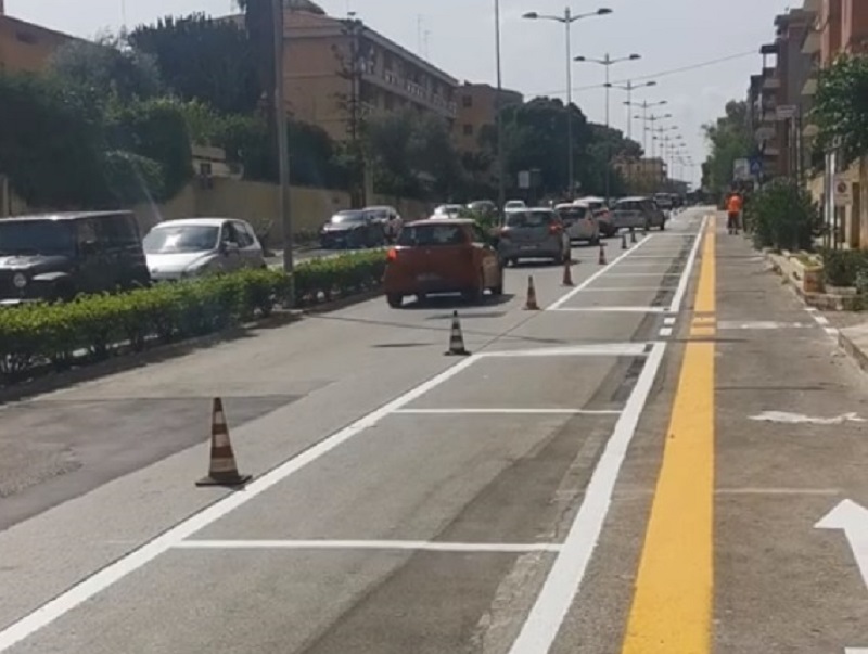 Piste ciclabili, petizione dei commercianti di viale Teocrito