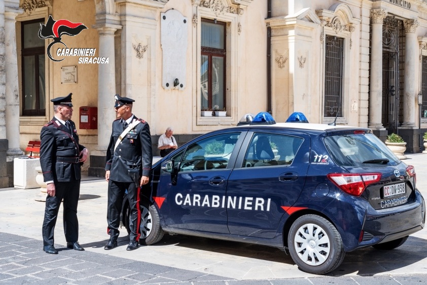 Palazzolo Acreide: donna violentata in casa: arrestati due giovani