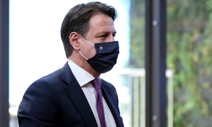 Conte frena sul lockdown, ma la maggioranza è in fibrillazione: il premier è preoccupato per lo scarso coordinamento fra i Paesi europei