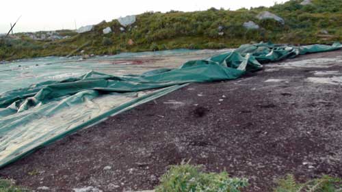 Priolo, polvere di pirite al Thapsos:  procede la copertura con i teli
