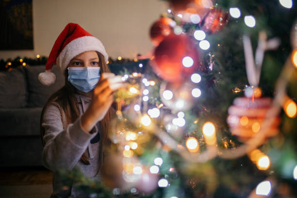 Covid – Natale si “stringe”: troppa gente in giro, ipotesi Italia “rossa” nei festivi
