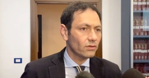 Vaccini - Razza: "La seconda dose non è a rischio"