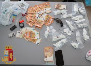 Siracusa- Lotta allo piazze dello spaccio: arrestato 31enne  segnalato un spacciatore