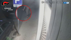 Danneggiatore seriale auto denunciato da Cc Catania, 'sono ossessionato'