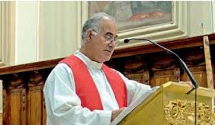 Augusta, caso don Palmiro Prisutto: la parrocchia si mobilita in sua difesa