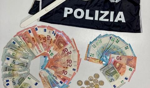 Avola, squadra anti droga – un arresto ed una denuncia: sequestrata droga e soldi
