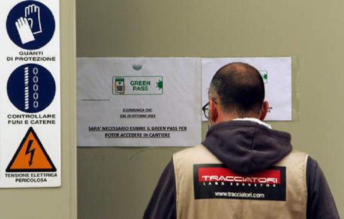 Firmato Dpcm – Green pass, ecco le regole ma è polemica sui tamponi