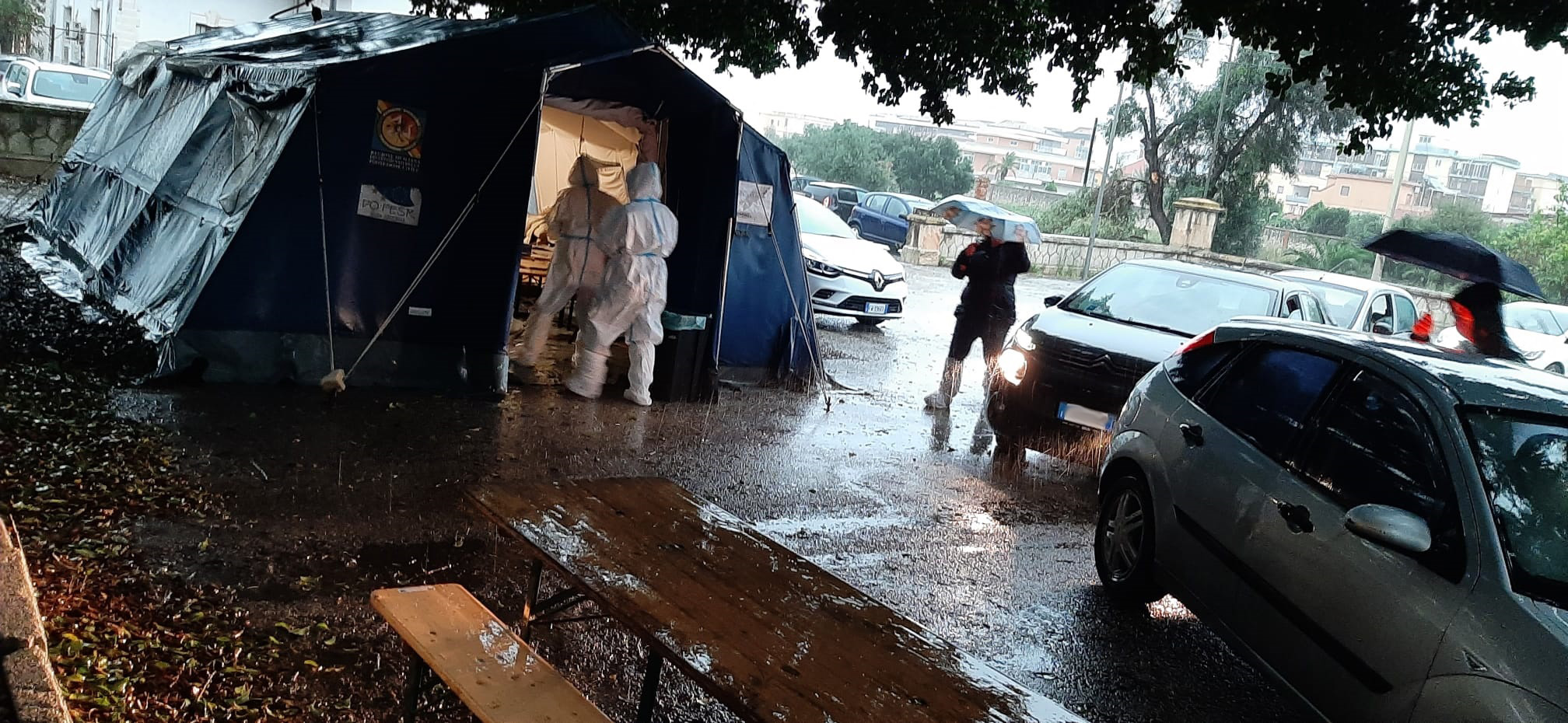 On. Vinciullo – Encomiabile attività del Centro Covid di Siracusa, anche sotto l’acqua