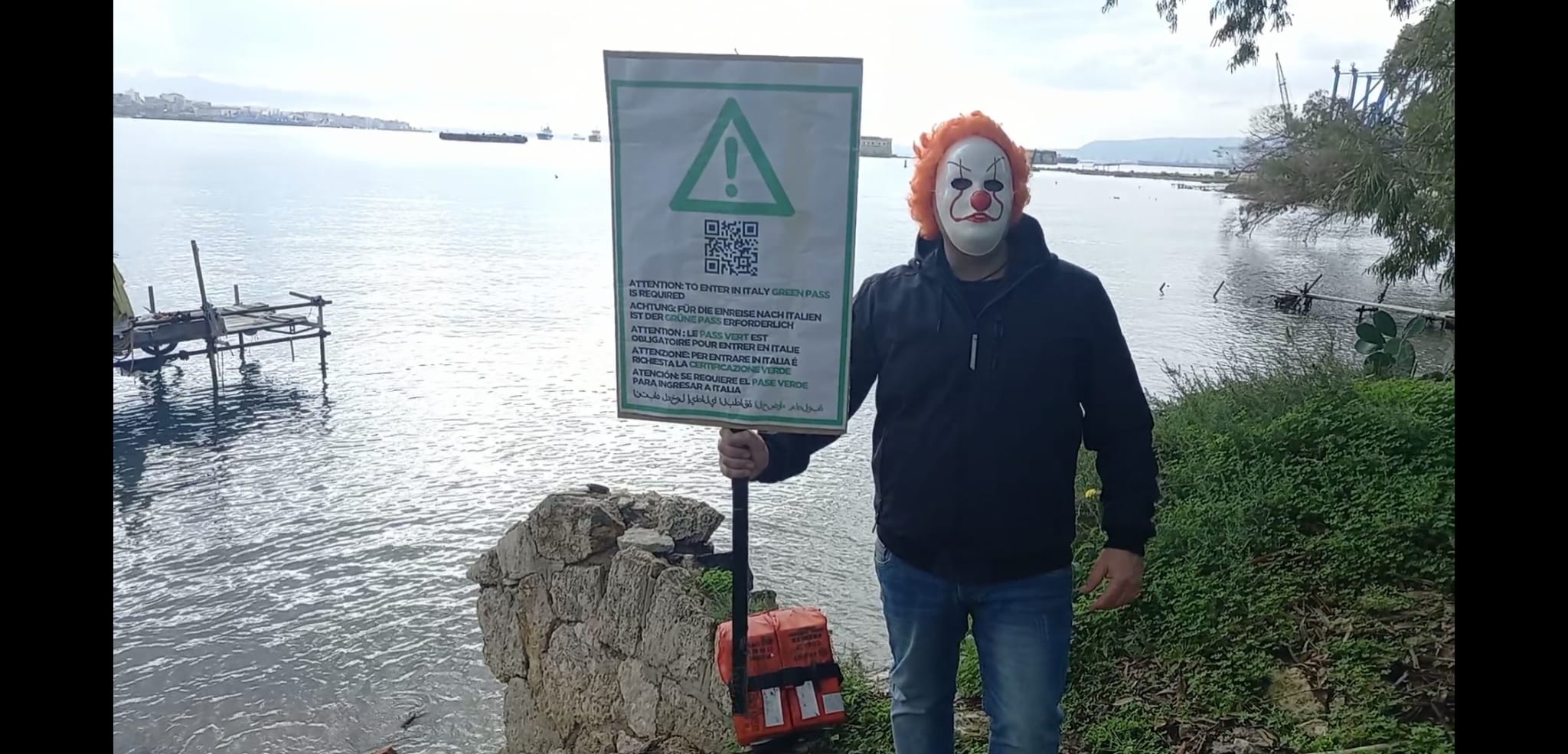 Green Pass e immigrazione, azione goliardica di CasaPound anche in Sicilia