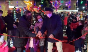 Priolo - Inaugurato il villaggio di Babbo natale , in piazza Dell'Autonomia Comunale