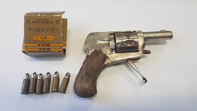 Avola: rinvenuto e sequestrato un revolver