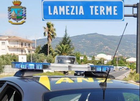 Lamezia terme  – Gdf sequestra beni per 800mln a 3 imprenditori -Video