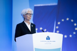 DIRETTA STREAMING. Via allo scudo anti-spread, si chiama Tpi ed è senza limiti ex ante. Migliorano le borse europee. L'economia rellenta, la guerra di Mosca pesa