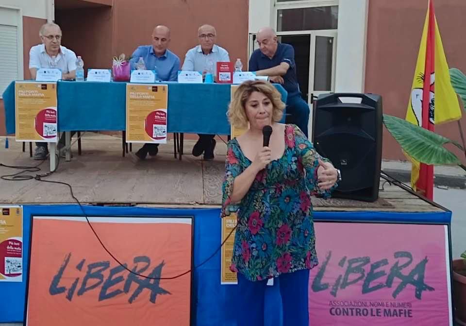 Floridia, emozione alla presentazione del  libro “Più forte della Mafia”: platea commossa