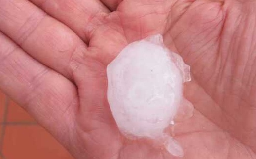 Grandinata nel Salento, chicchi grandi come noci – Danni alla colture