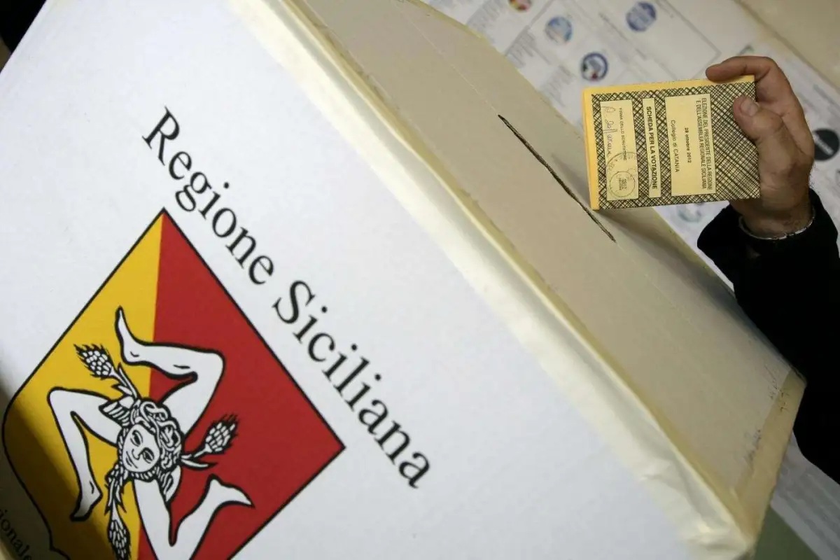 Mafia: boss intercettato, posso trovare voti in tre al massimo quattro comuni