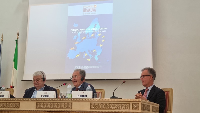 Siracusa  “Conflitto russo ucraino: cambia tutto per l’Europa?”- Prodi: Si concluderà quando la Cina e gli Stati Uniti si metteranno d’accordo”