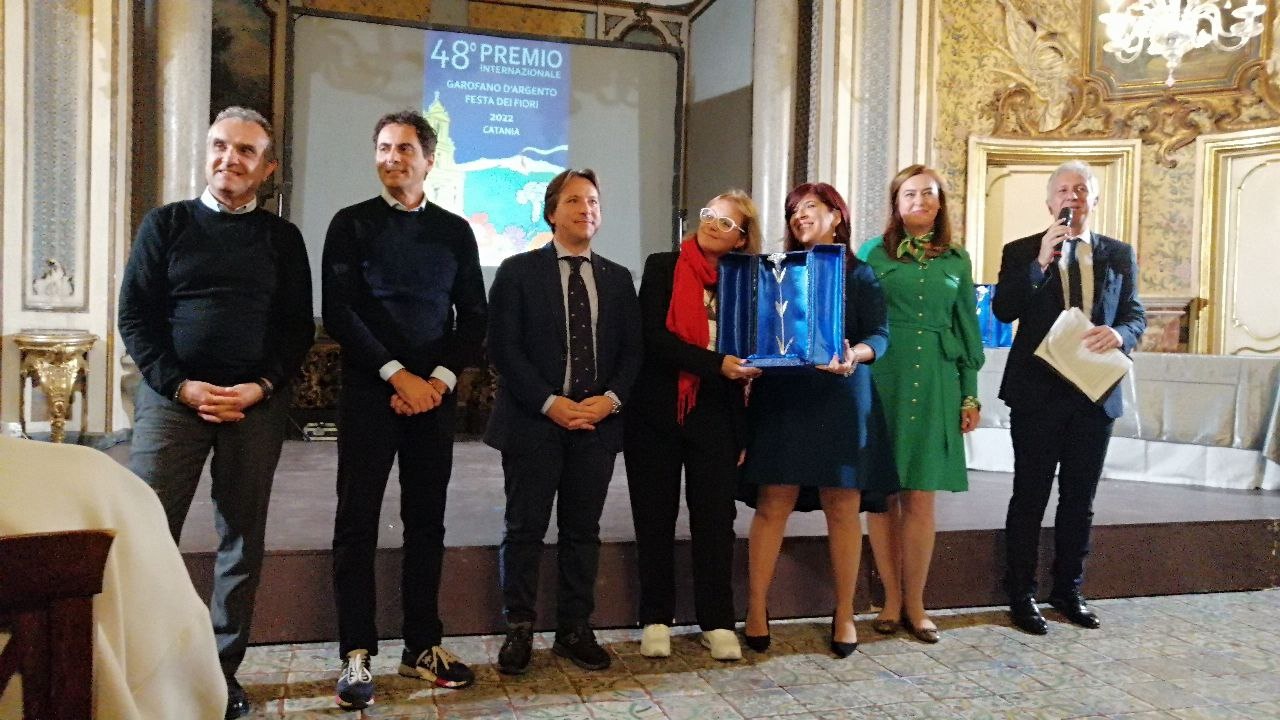 Catania – Premio Garofano d’Argento assegnato all’artista Valentina Mammana
