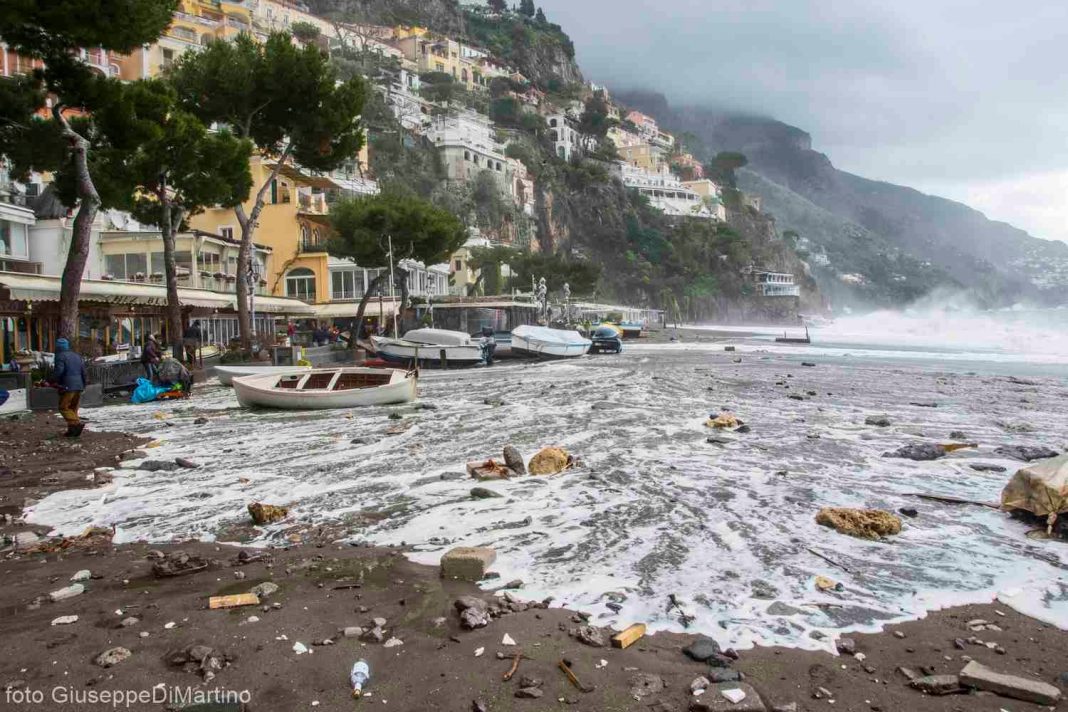 Maltempo: 2 morti in Campania