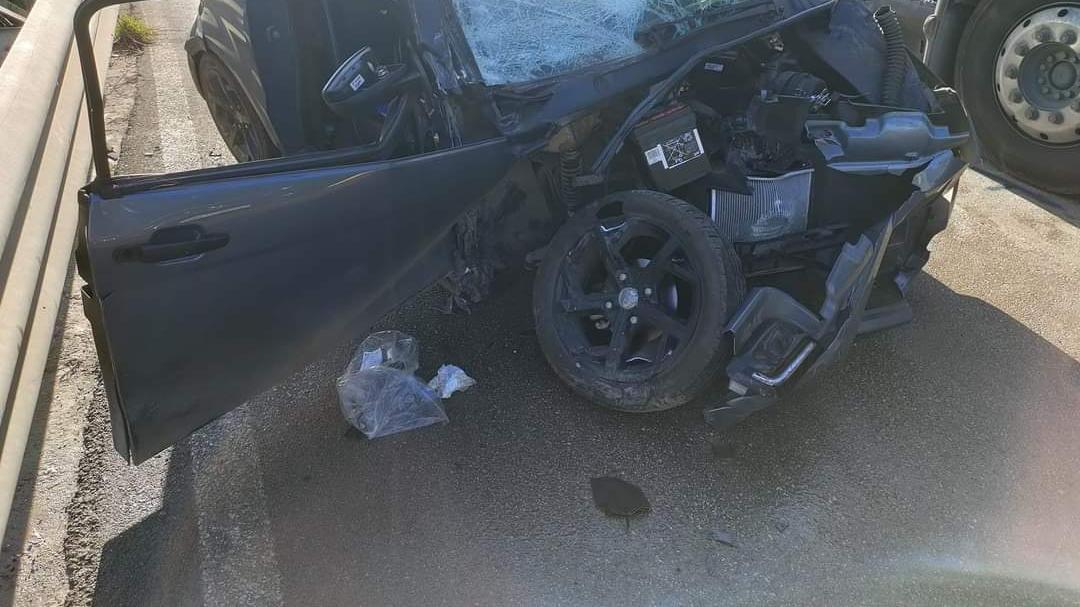 Portopalo, microcar contro camion: ferite due donne – foto