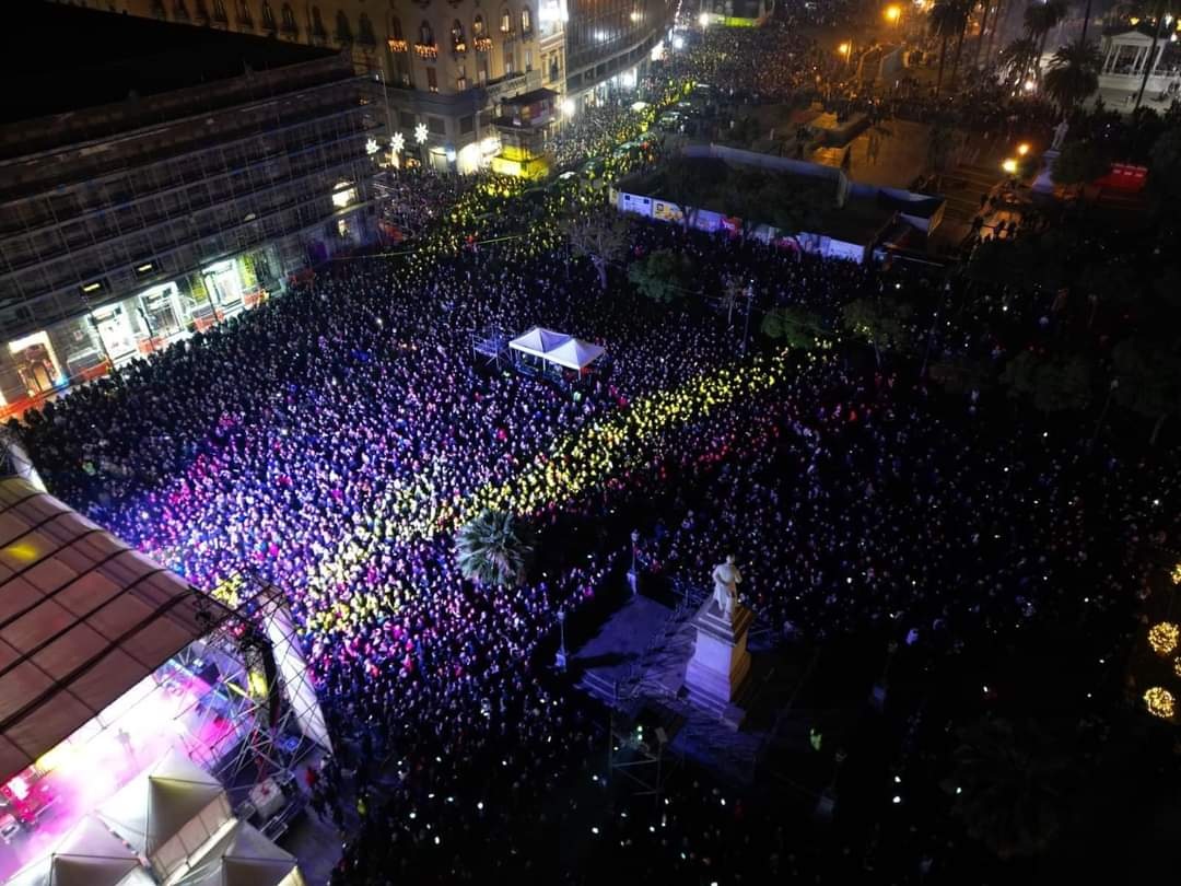 Capodanno –  Tanti in piazza a Palermo per salutare nuovo anno – Foto