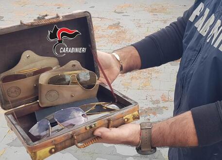 Trovati RayBan storici che indossava da giovane Matteo Messina Denaro